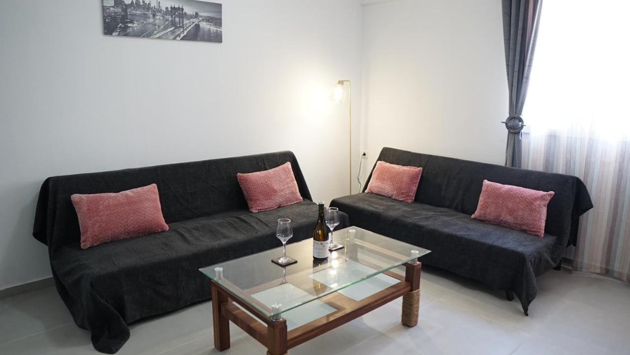Nikolas Family Apartments Moírai Eksteriør billede